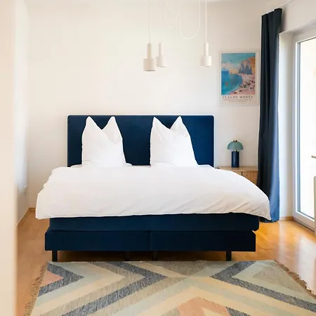 Blauwal - W14, Zentral In Bahnhofsnähe, Balkon, Küche