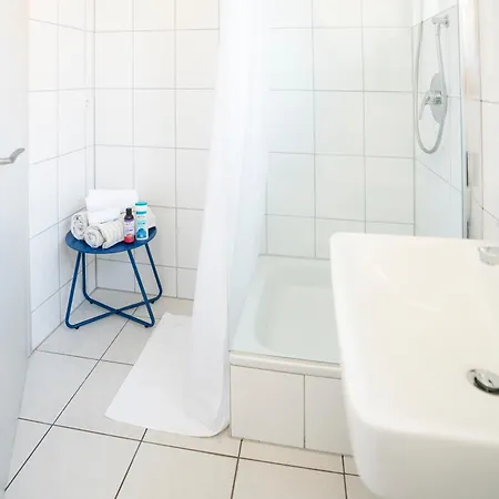 Apartamento Blauwal - W14, Zentral In Bahnhofsnaehe, Balkon, Kueche Ulm